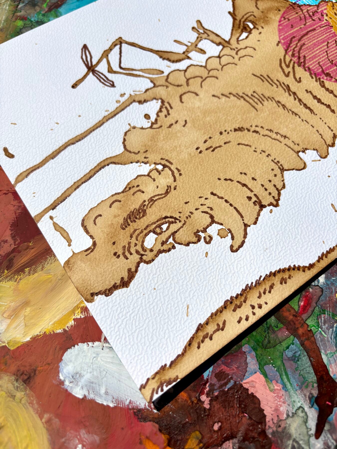 Dettaglio del disegno al caffè Entità tra i cerchi di Max Petrone