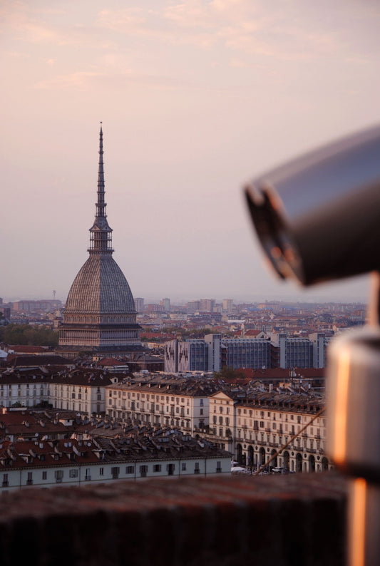 Skyline di Torino con la Mole Antonelliana, capitale dell'arte contemporanea
