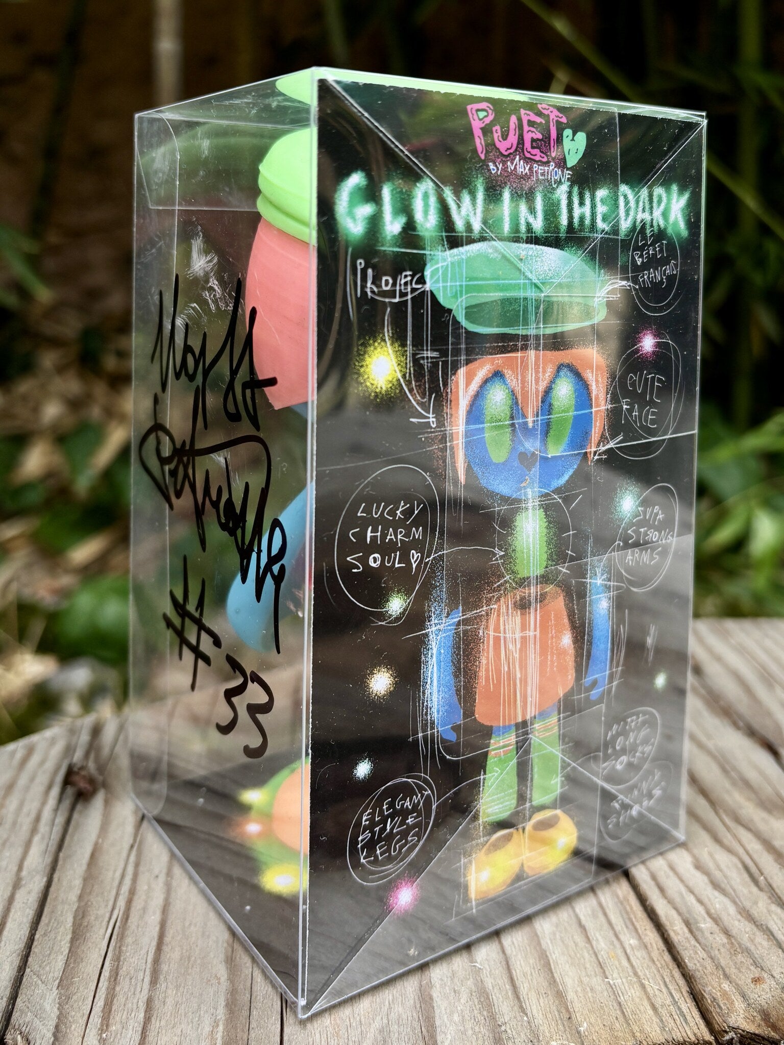 Box da collezione Pueta Glow in the Dark con bozzetto originale di Max Petrone, firma e numero di edizione