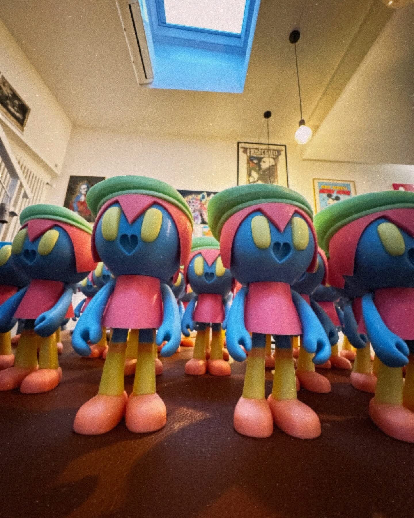 Serie di art toy Pueta di Max Petrone, edizione limitata glow in the dark